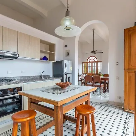 2cm-b1 De 2 Alcobas Con Balcon En Getsemani Apartamento Cartagena