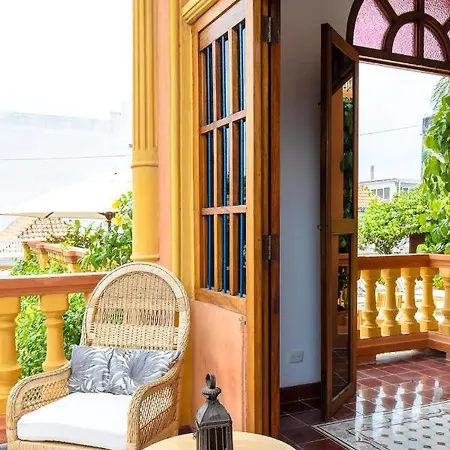 2cm-b1 De 2 Alcobas Con Balcon En Getsemani Cartagena