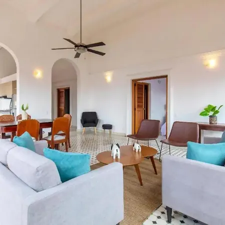 2cm-b1 De 2 Alcobas Con Balcon En Getsemani * Cartagena